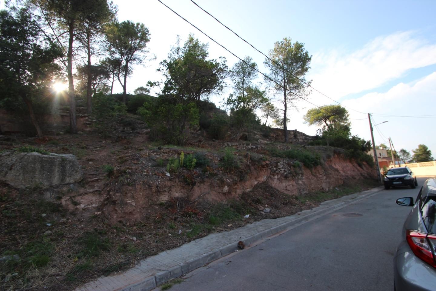 Semi-flat plot of land at Can Serra, Vacarisses