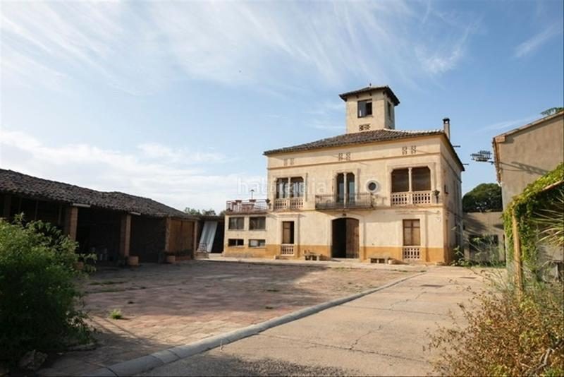 Casa de pagès amb 6 hectàrees de terreny a Manresa